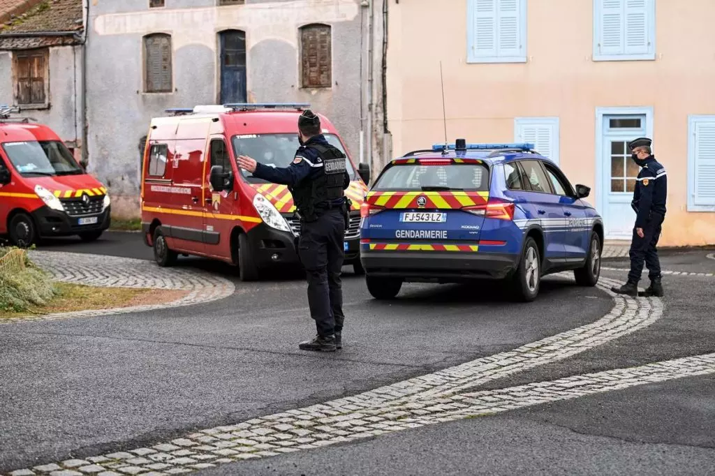 France : Trois gendarmes tués par un forcené