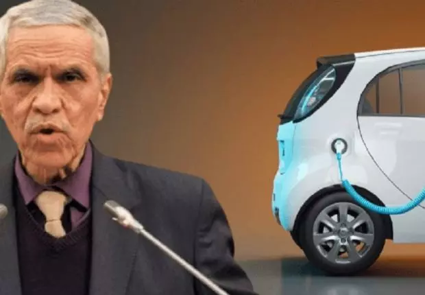 Chems Eddine Chitour : « Je rêve de voir le Premier ministre circuler en voiture électrique »