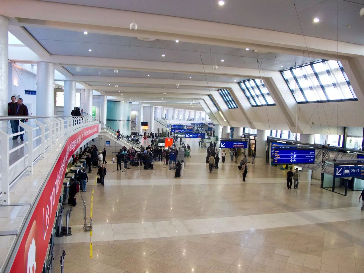 Face ID, portiques intelligents… L’aéroport d’Alger muscle le contrôle des passagers