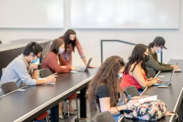 France : Le Coronavirus accentue la précarité des étudiants Algériens