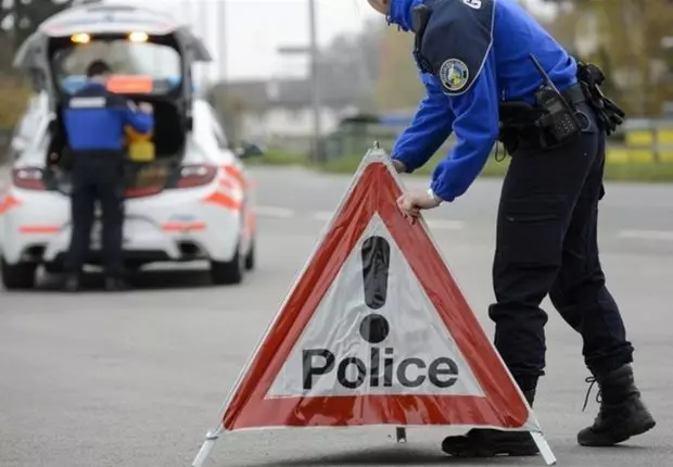Un policier Suisse cambriolé par trois Algériens