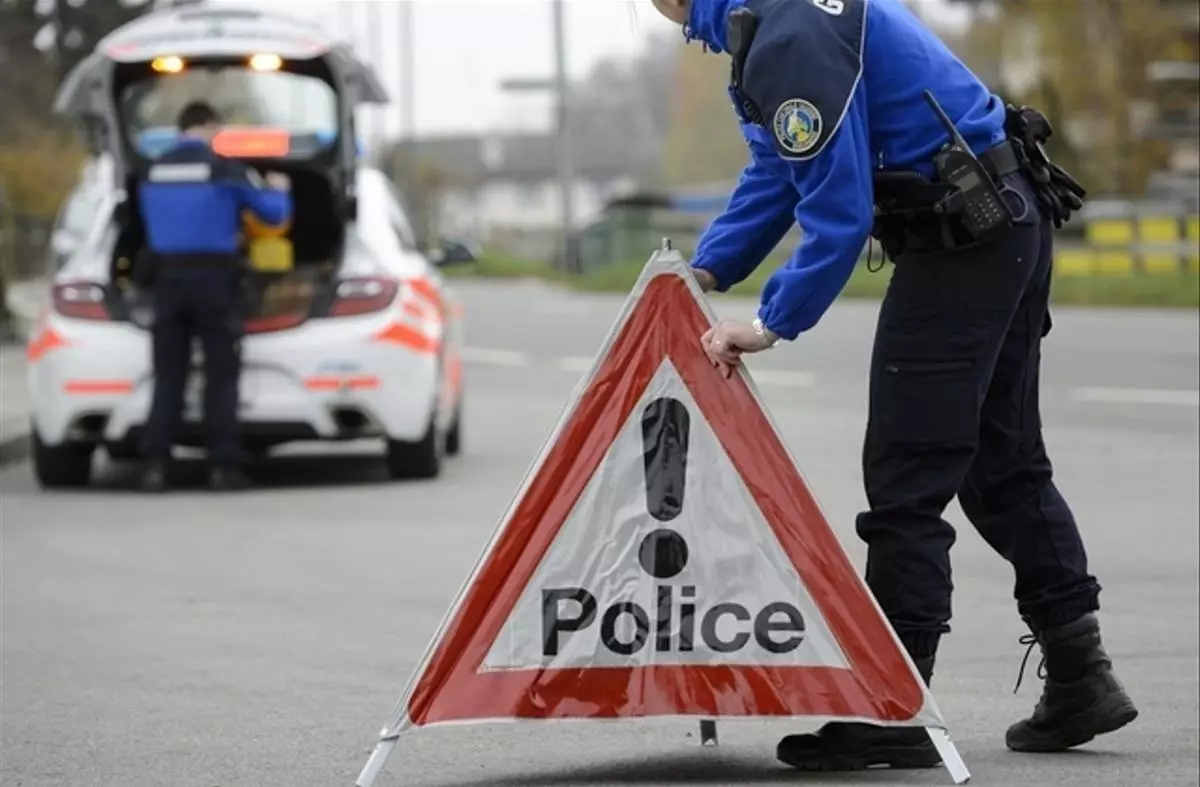 Un policier Suisse cambriolé par trois Algériens