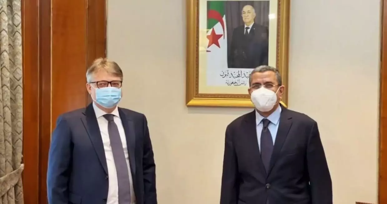 Fabrication Sputnik-V en Algérie: Ce que Djerad et Beliaev se sont dit