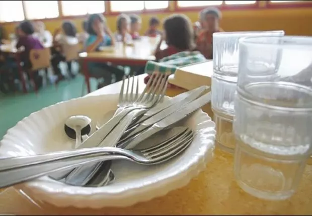 Cantines scolaires : mouton offert à Sétif, repas froids à Relizane