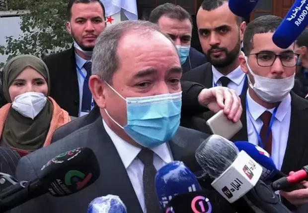 Boukadoum : « N’ayez pas peur, l’Algérie a une armée forte »