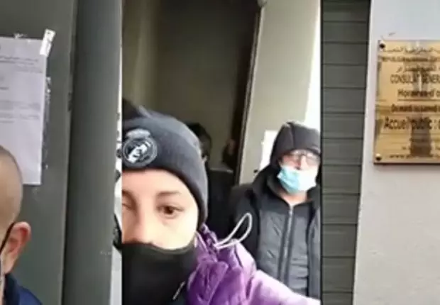 Rapatriement : Rassemblement des algériens devant le consulat de Lyon