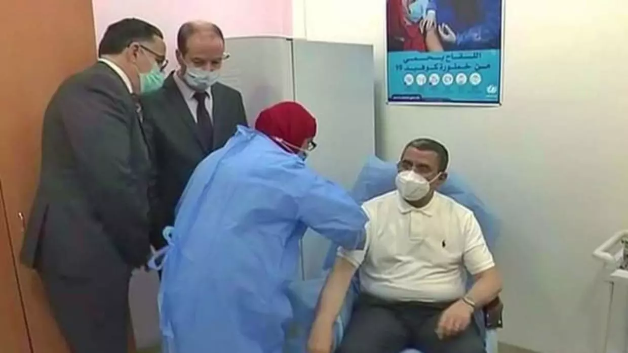 Vaccination anti-coronavirus Algérie : Djerrad s’exprime