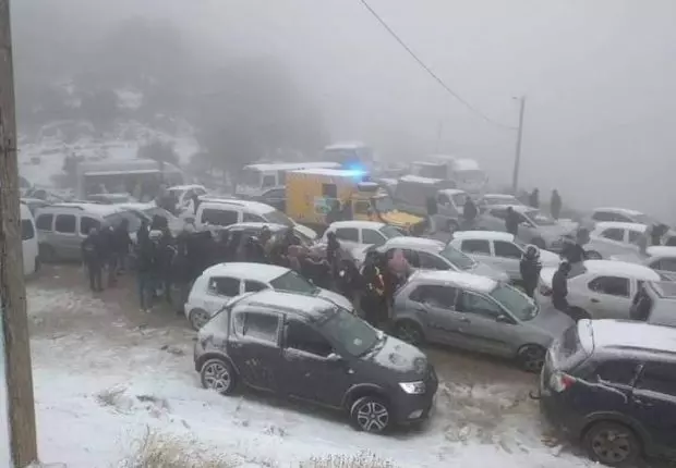Bouira : Le wali interdit aux bus et aux motos d’atteindre Tikjda 
