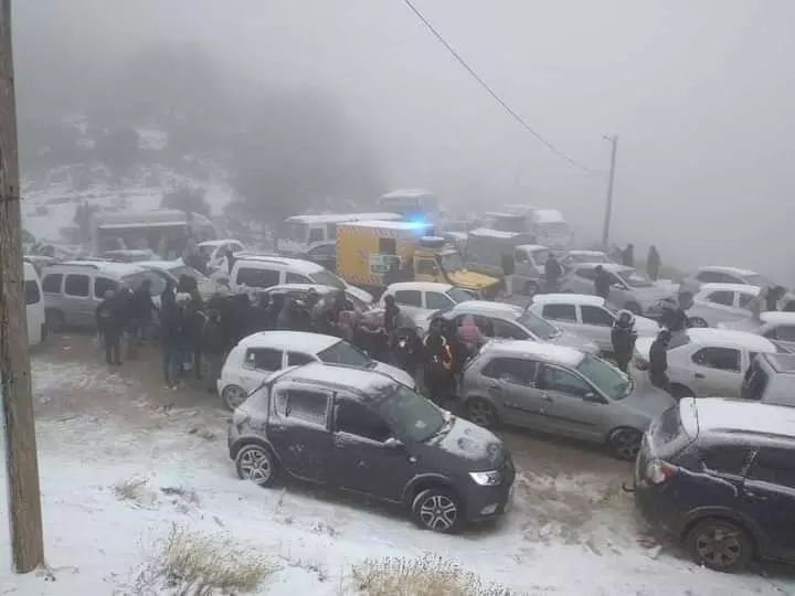 Bouira : Le wali interdit aux bus et aux motos d’atteindre Tikjda