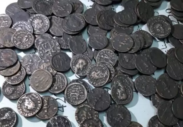 Mila : 195 pièces de monnaie archéologiques saisies 