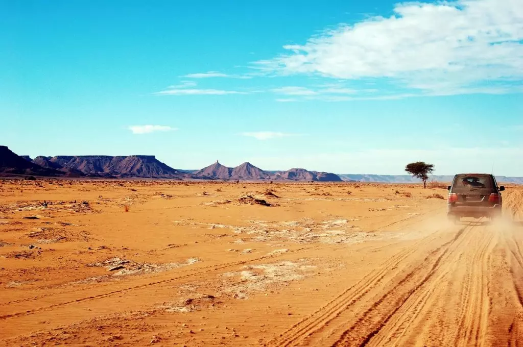 Adrar : Sept personnes et leur voiture disparues en plein désert