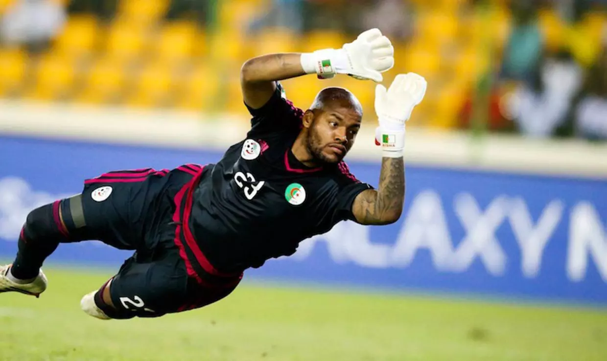 Une blessure éloigne M’Bolhi des terrains 6 semaines