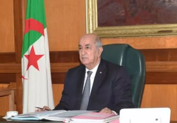 Nouvelle Constitution : Tebboune signe un décret présidentiel 
