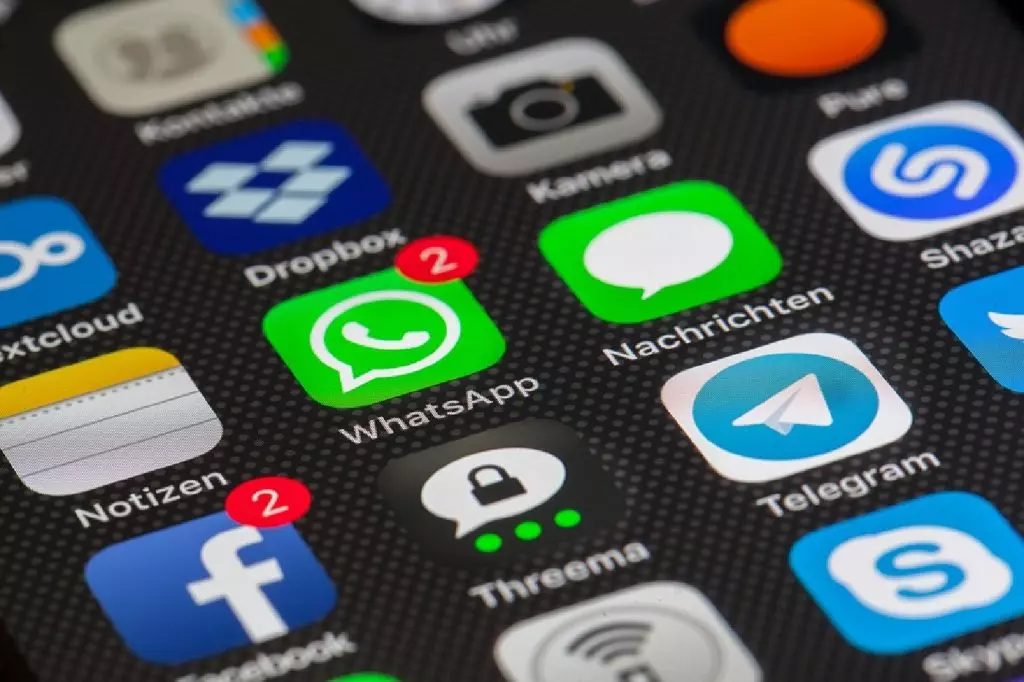 WhatsApp prévoit de partager plus de données avec Facebook