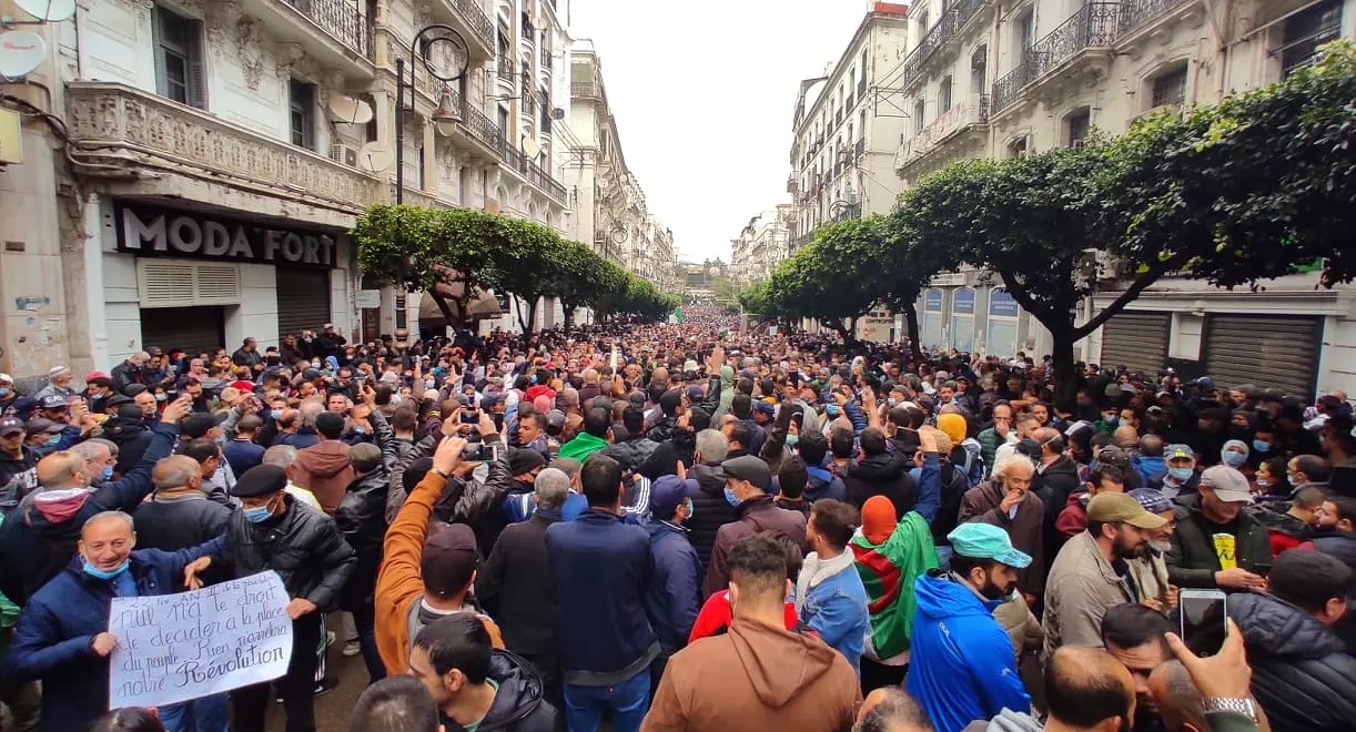 Anniversiare Hirak : Une marée humaine déferle dans les rues d’Alger
