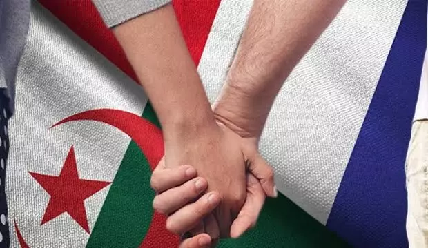 Des élus appellent à trouver une solution aux couples franco-Algériens