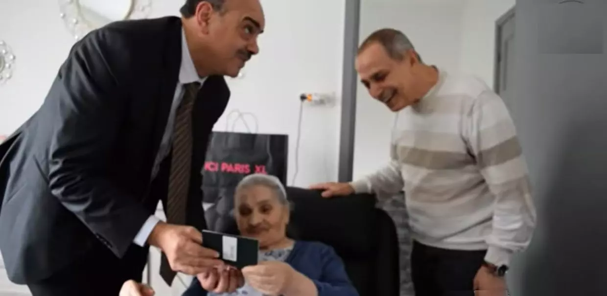 Séparés à sa naissance, un Algérien retrouve sa mère à l’âge de 73ans