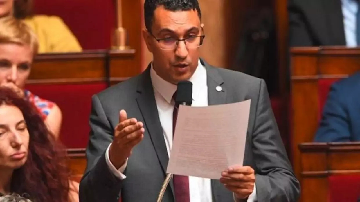 Un député français s’adresse à l’assemblée nationale en Tamazight