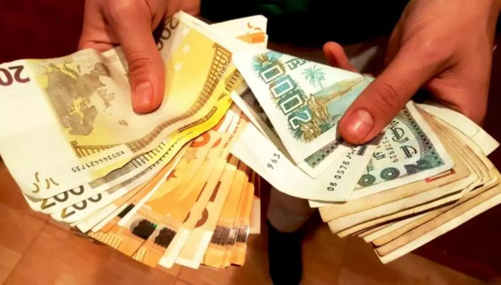 L&rsquo;euro toujours stable face au dinar sur le marché parallèle