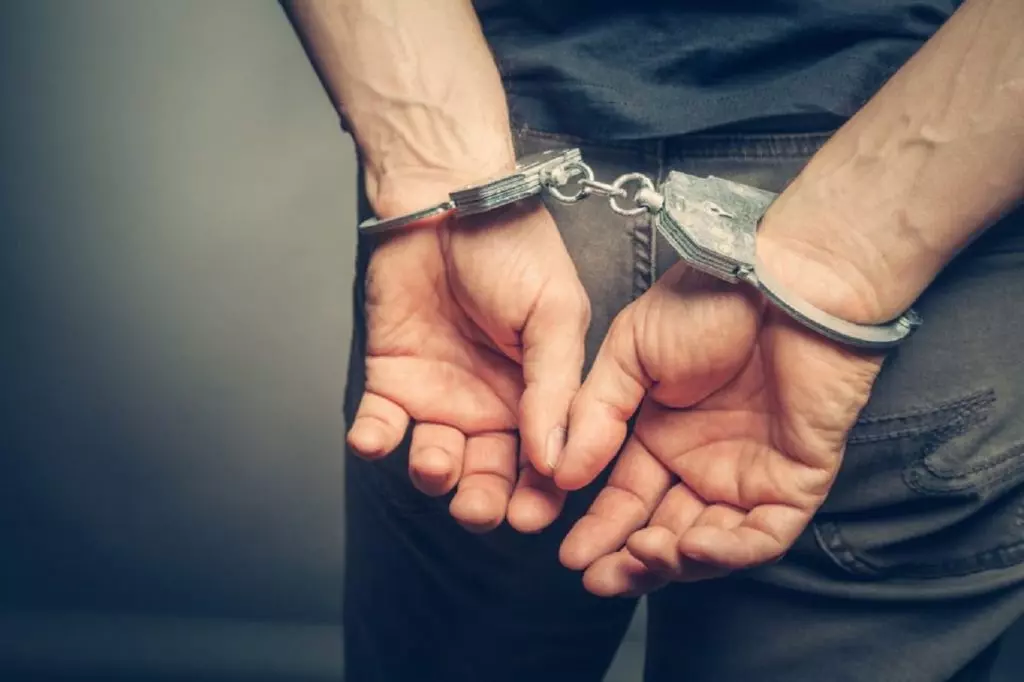 La prison pour un agresseur qui a cru avoir poignardé Bouteflika
