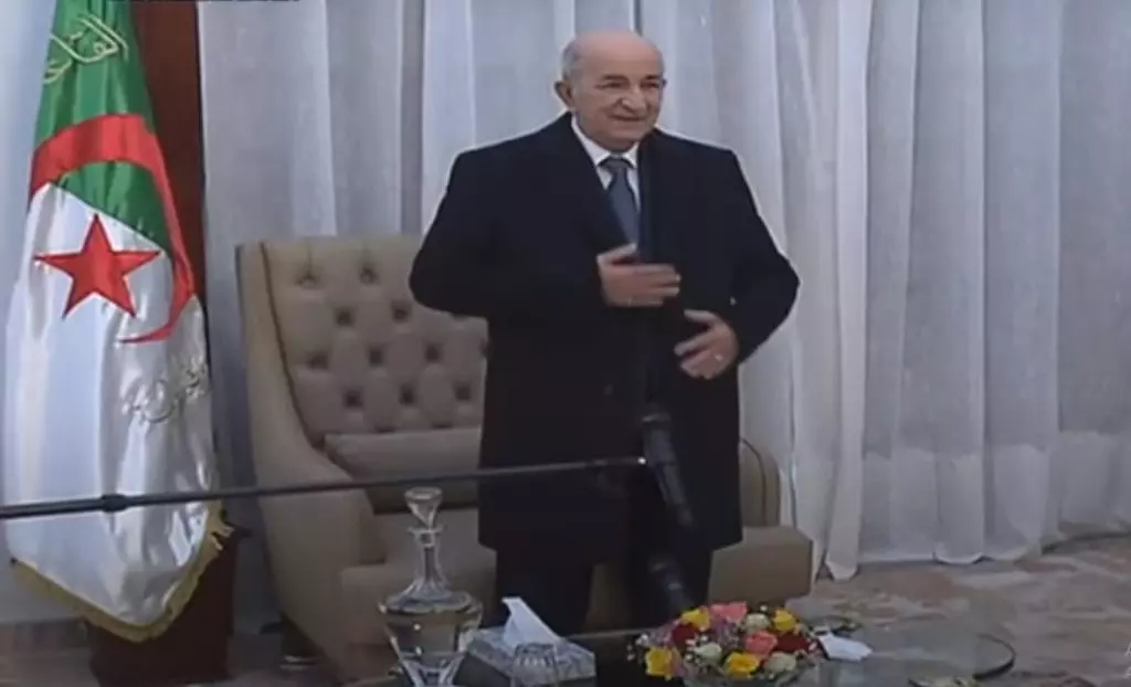 Tebboune accueilli à l’aéroport militaire de Boufarik (vidéo)