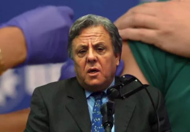 Vaccination anti Covid-19 en Algérie : Les précisions du Pr Mehyaoui