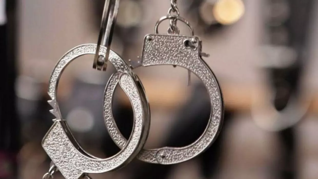 Médéa : une fausse conseillère à la présidence derrière les barreaux