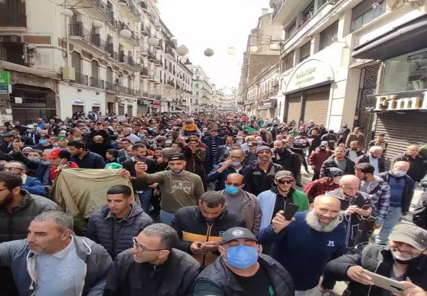 Hirak du vendredi : Une marée humaine défile dans les rues d&rsquo;Alger