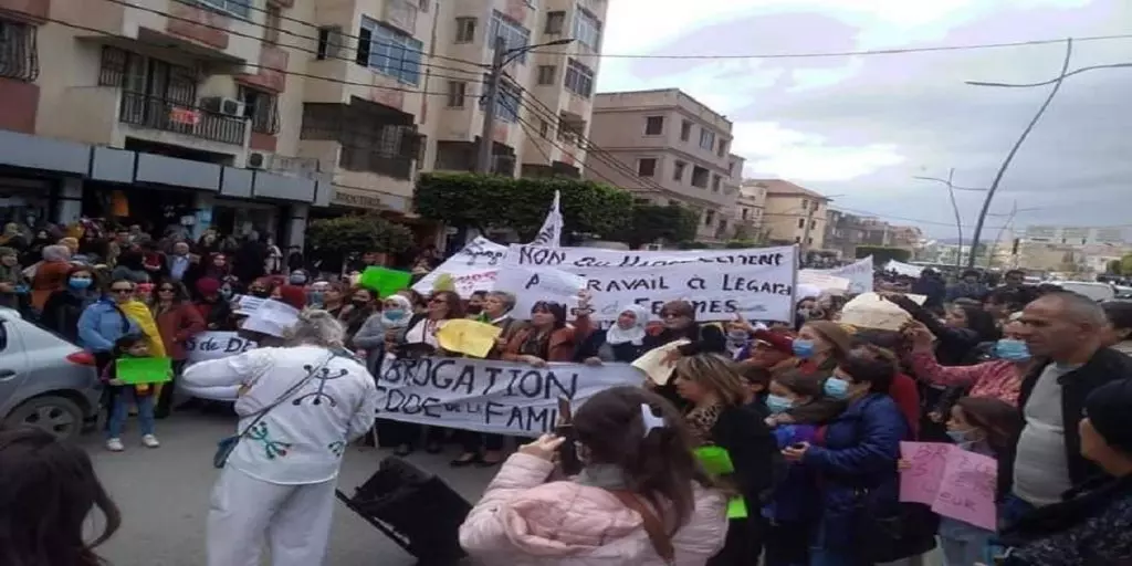 08 mars 2021 : Les femmes marchent à Béjaïa