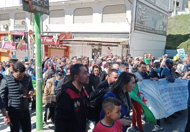 Hirak : Les citoyens de Tizi Ouzou battent le pavé ce 12 mars