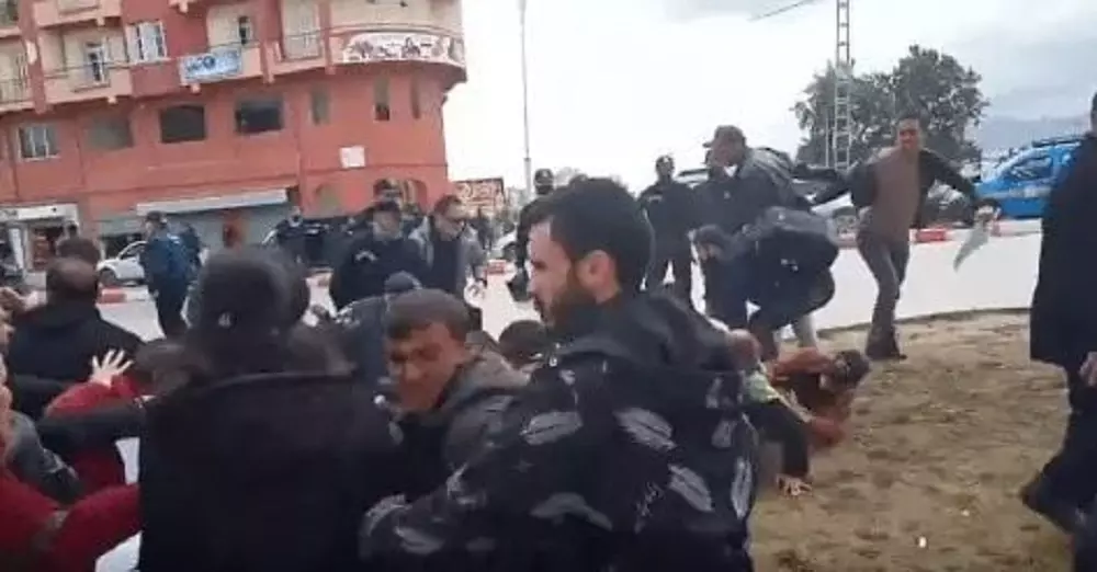 108e mardi du Hirak estudiantin : Marche réprimée à Béjaïa