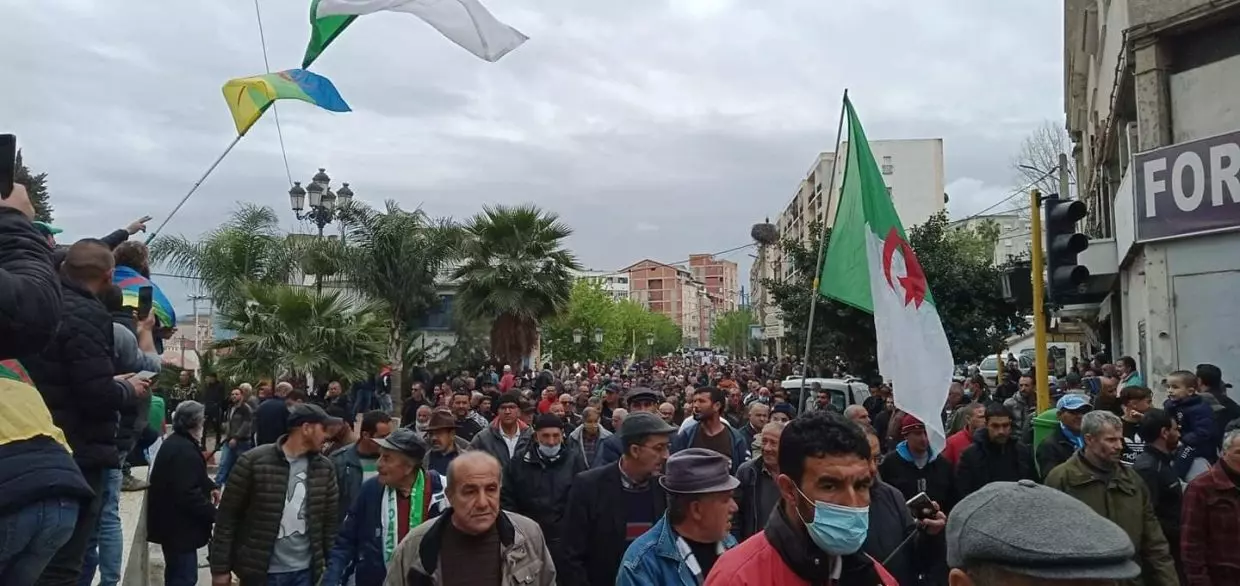 109 vendredi : Nouvelle marche du Hirak à Tizi Ouzou