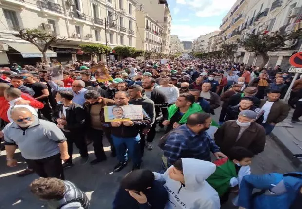 109ème vendredi : Le Hirak présent en force à Alger