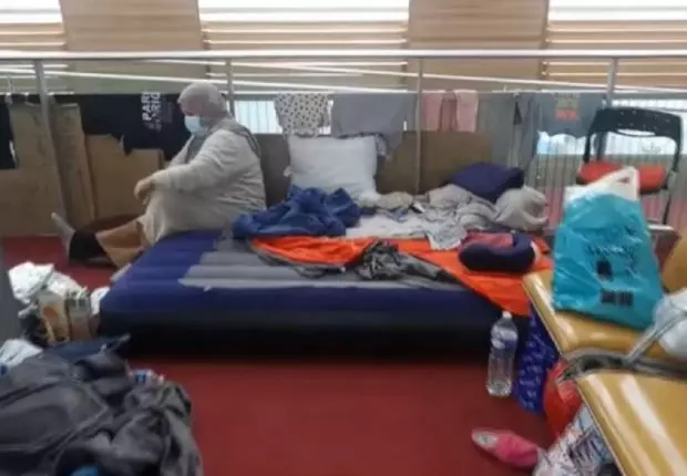 Algériens bloqués à Roissy : « ils vivent un véritable calvaire »