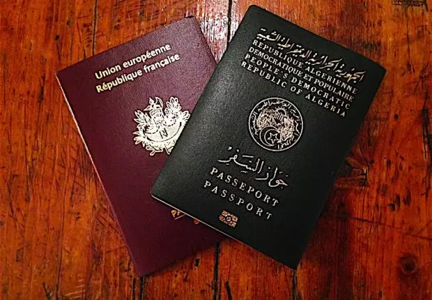 France : des sans-papiers Algériens à la conquête de leurs droits