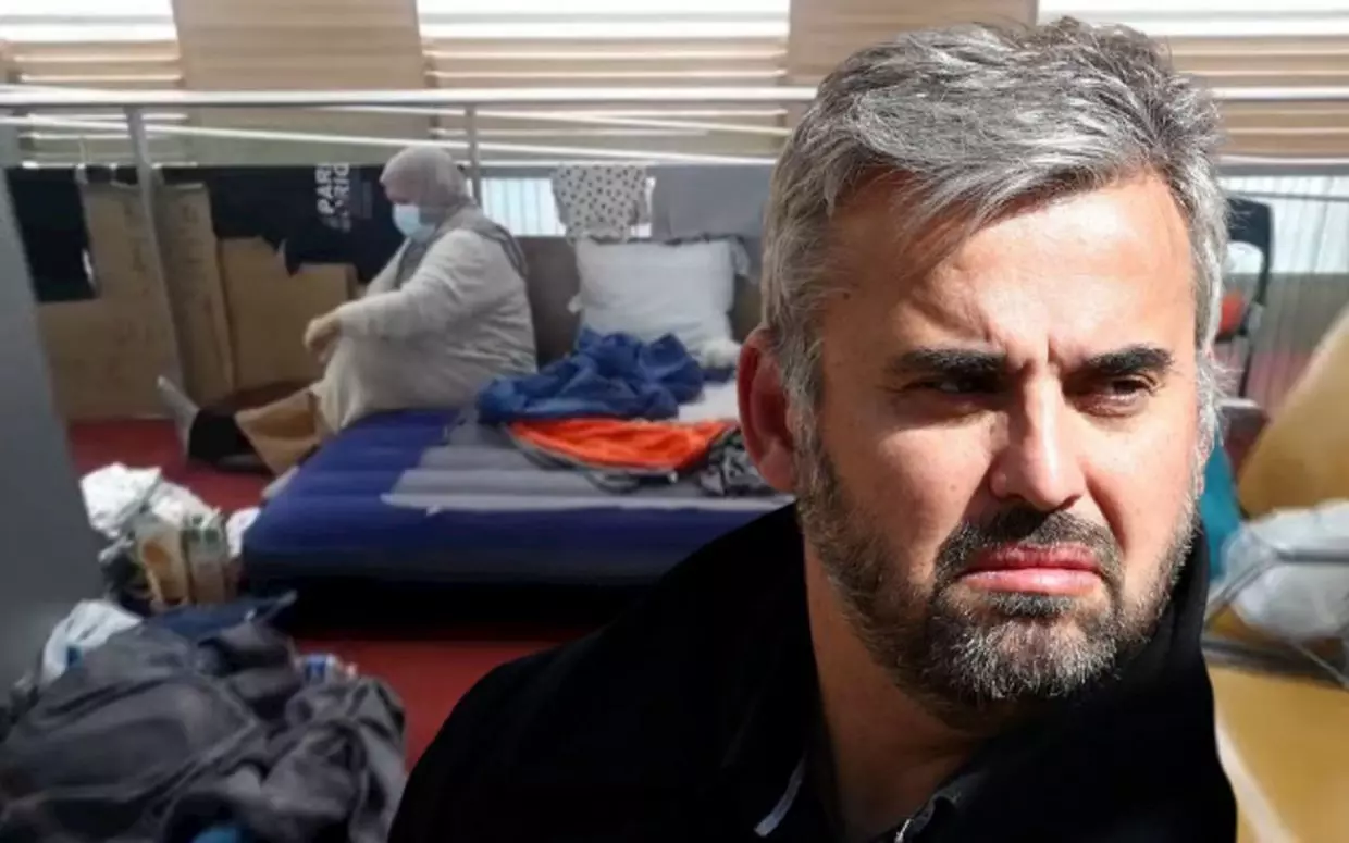 27 Algériens Bloqués : le gouvernement français appelé à intervenir