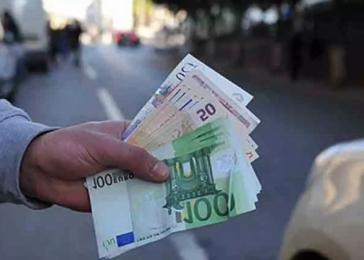 Taux de change du dinar en banque et au marché noir ce samedi 6 aout