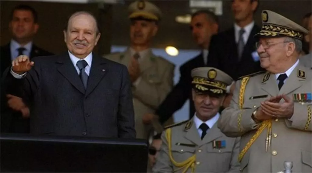 C&rsquo;était écrit, la démission de Bouteflika : décryptage et vidéo