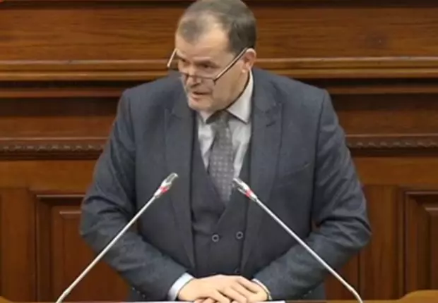 Enseignes commerciales : Vers des mesures imposant la langue arabe