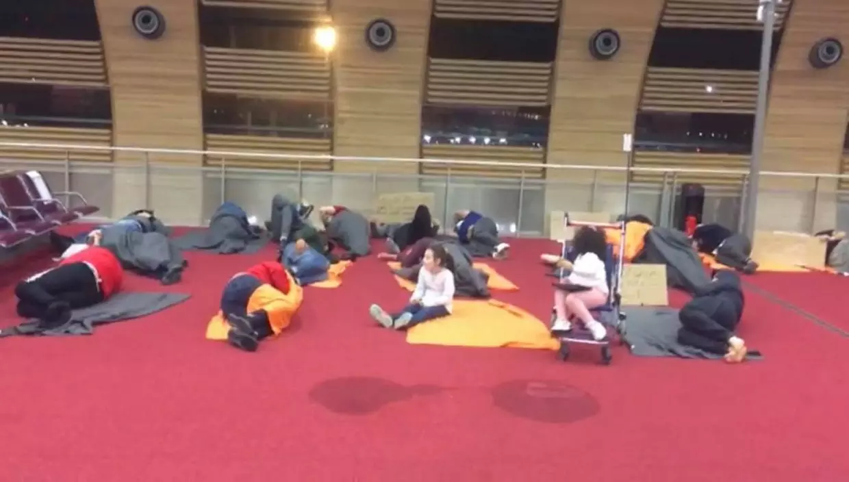 Algériens bloqués : « Nos terminaux ne sont pas des lieux de vie »