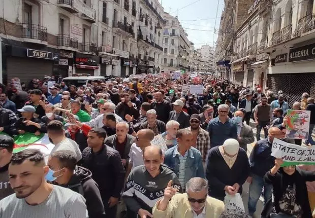 111ème Vendredi du Hirak : Les manifestations se poursuivent à Alger