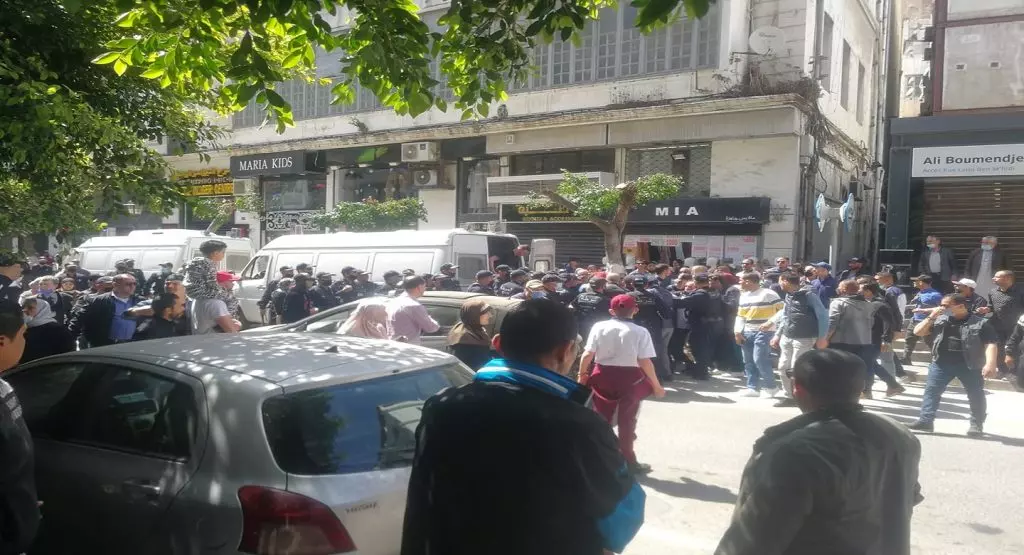 Alger : mandat de dépôt pour 24 manifestants arrêtés Samedi