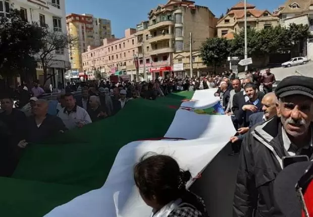 111ᵉ mardi du Hirak : Les étudiants réinvestissent les rues à Béjaïa