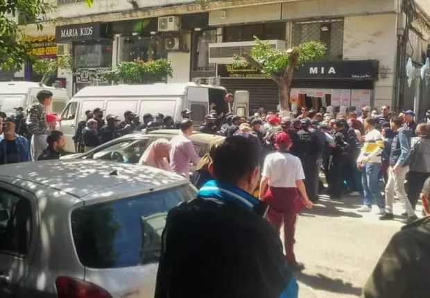 Alger: La marche de samedi avortée, plusieurs arrestations signalées