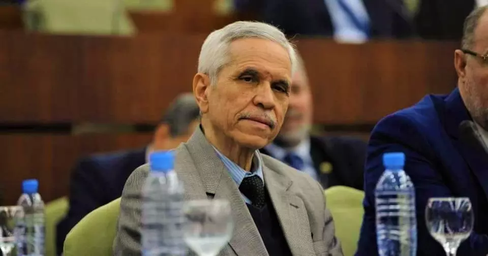 La nouvelle stratégie de Chems Eddine Chitour