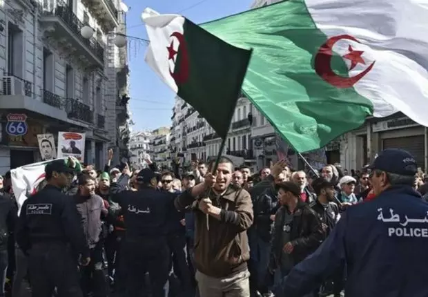 Arrestations, poursuites… un lanceur d’alerte donne le bilan du Hirak