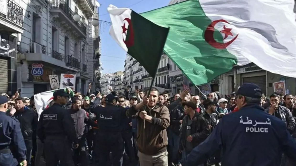 Arrestations, poursuites… un lanceur d’alerte donne le bilan du Hirak