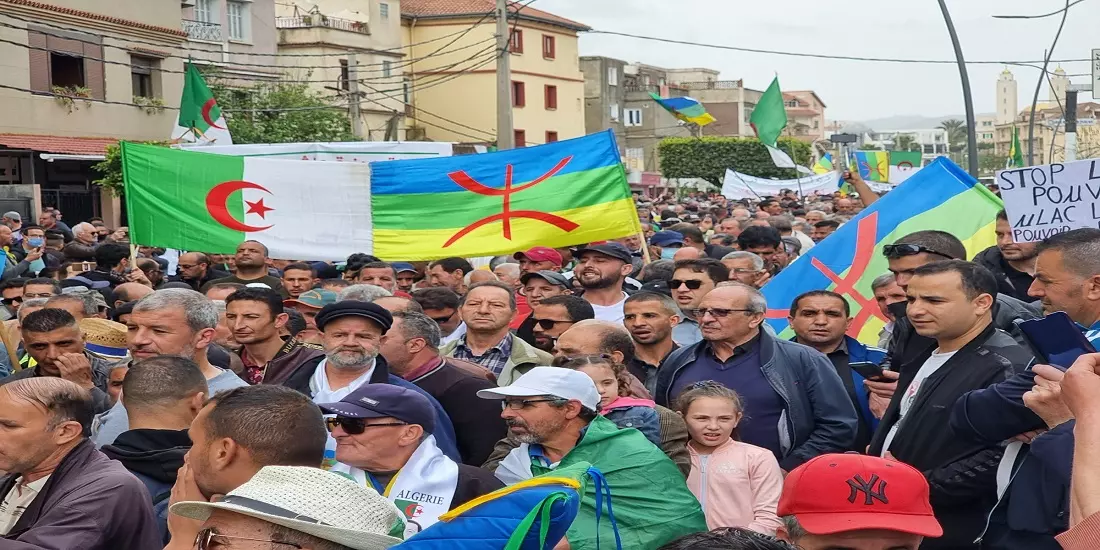 Hirak à Béjaïa : Un chauffard fonce sur des manifestants