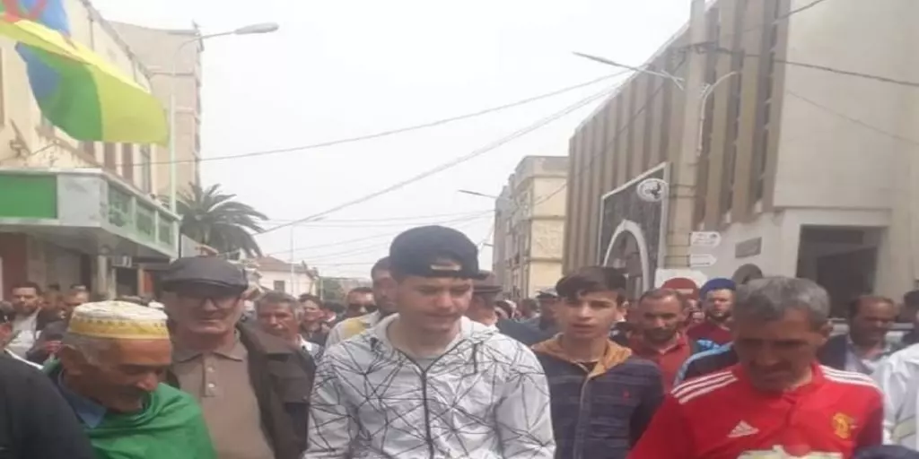 111ème Vendredi du Hirak : Une forte mobilisation à Bouira