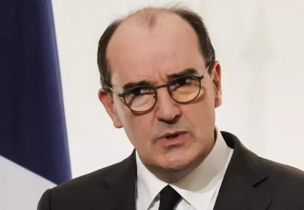 Les raisons du report de la visite du PM français en Algérie